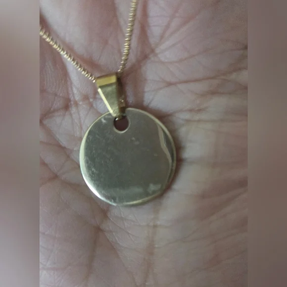 Gucci Gold Zipper Pull Pendant - Picture 5 of 5